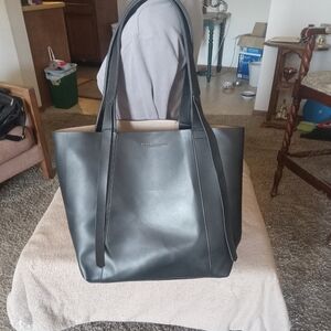 CHIC NEW Donna Karan Black Large Tote
